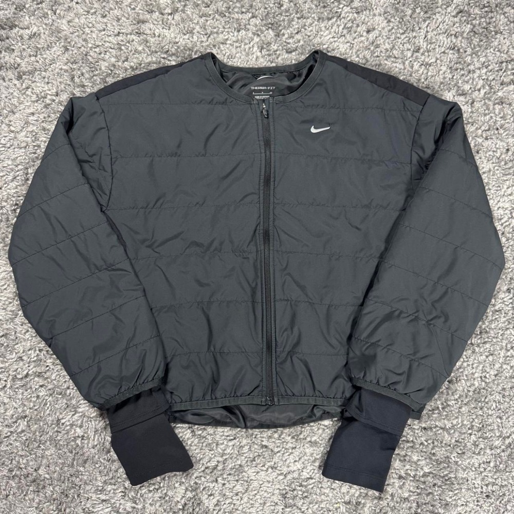 Nike black puffer jacket with horizontal quilting, Size Small
